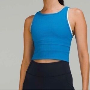Lululemon Power Pivot top